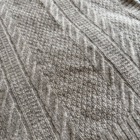 Cynthia Rowley 2 Ply Cashmere Gray Oversized Cable Knit Sweater Cape Size XS/S - Picture 3 of 8